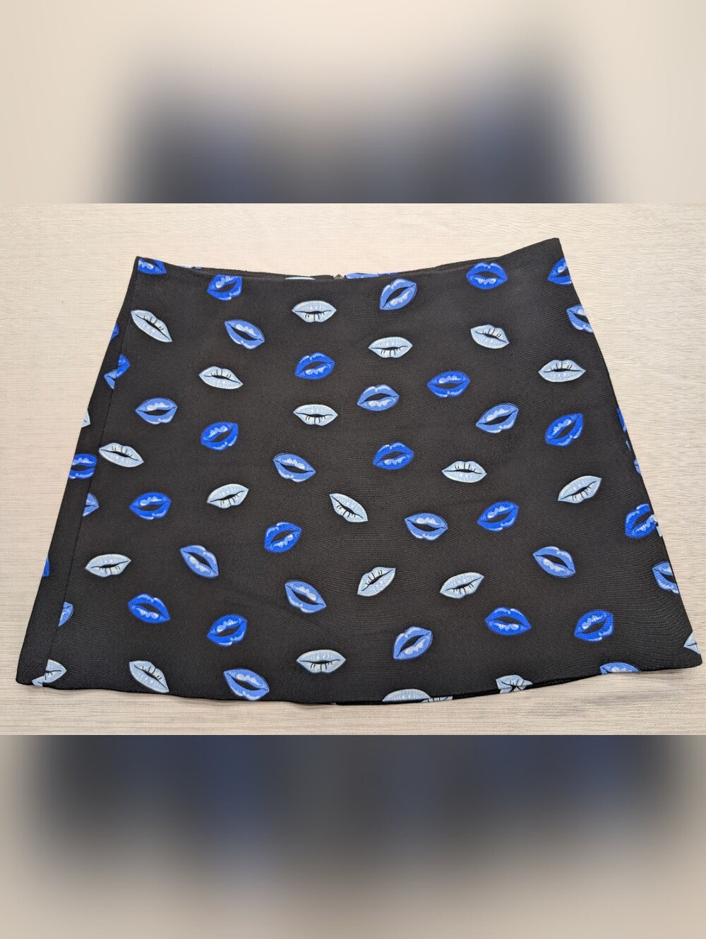 Zara Black Mini Skirt With Blue And White Lip Print Size M
